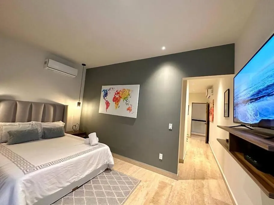 Pool View Condo / Rooftop Pool, Jacuzzi, Gym & Bar Playa del Carmen Mexiko